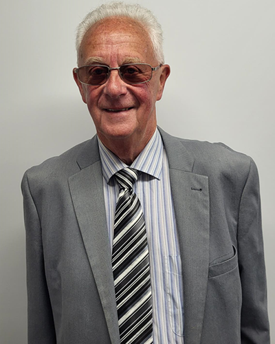 Deputy Mayor Councillor Ray Pollard